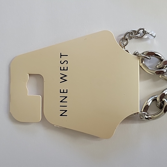 NINE WEST Chain Link Silver Color Necklace Lobster Clasp - Picture 7 of 8